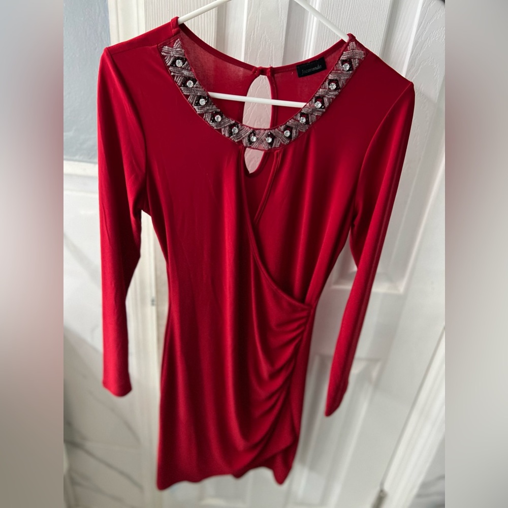 RED DRESS - Picture 3 of 5